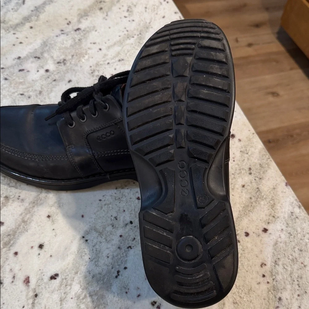 Ecco Men's Black Leather Oxfords